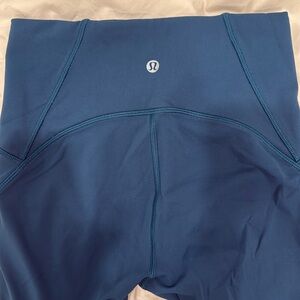 Lululemon cropped teal leggings
